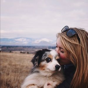 Meet your Posher, Crystal